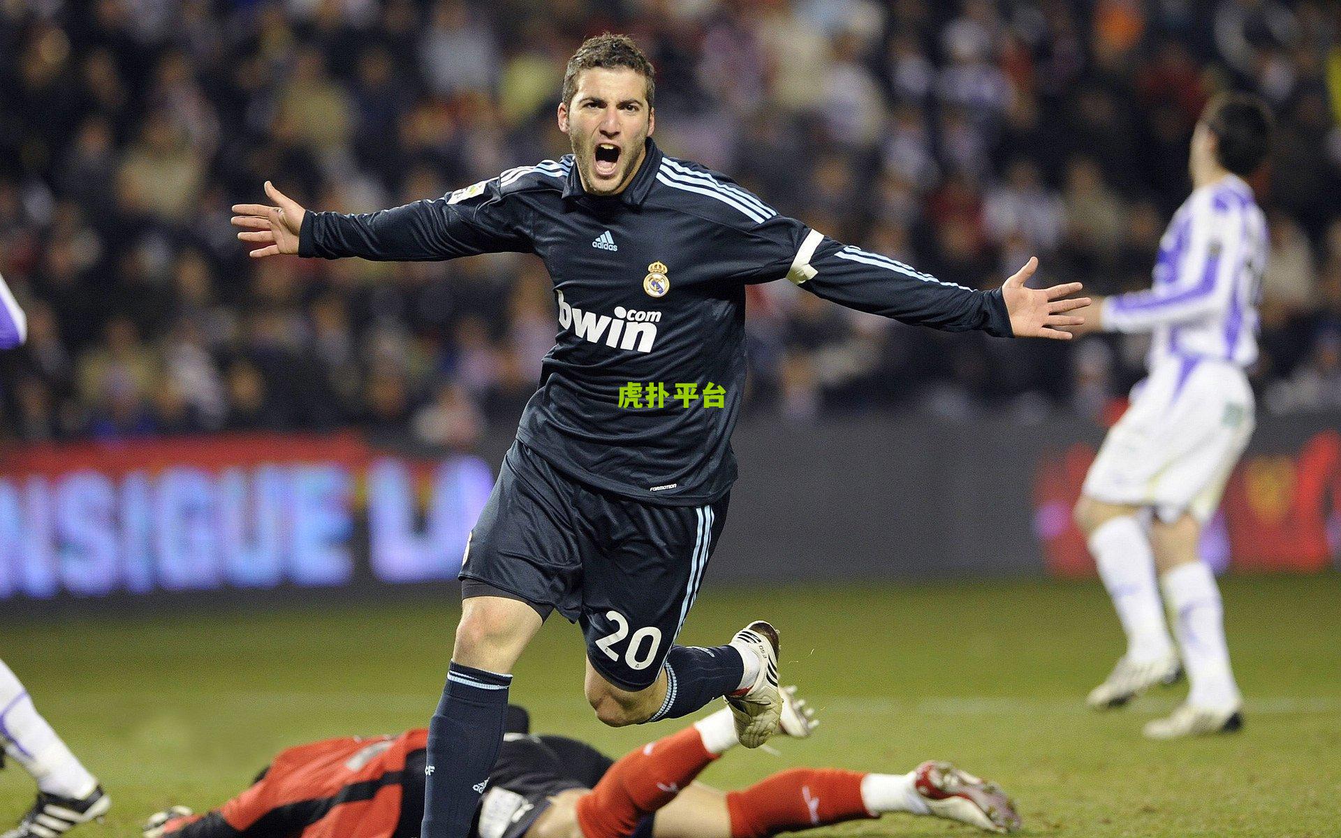 希勒预言枪手铸就钢铁防线，阿森纳有望刷新英超历史不失球纪录